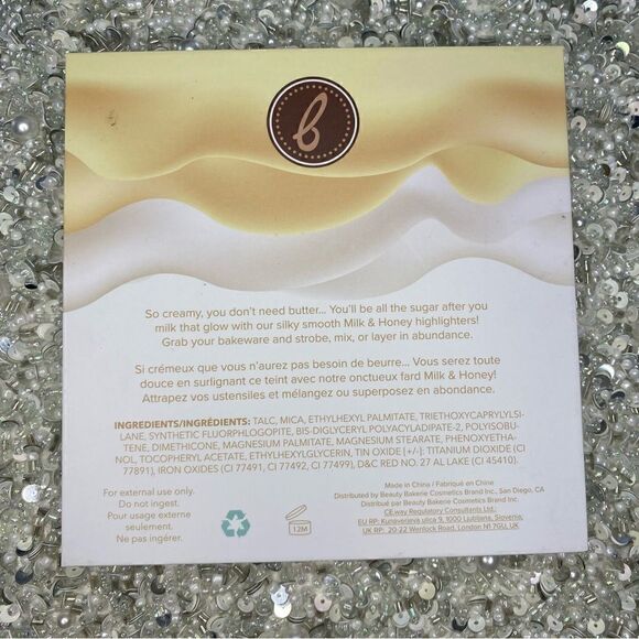 BEAUTY BAKERIE
Milk & Honey Highlighting Palette  - Picture 5 of 6